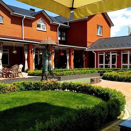 Заміський Комплекс Grand Prix Hotel Tsyurupynsk Bagian luar foto