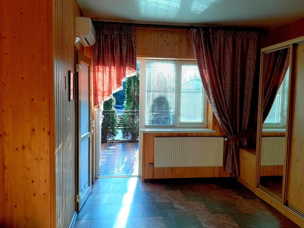 Заміський Комплекс Grand Prix Hotel Tsyurupynsk Bagian luar foto